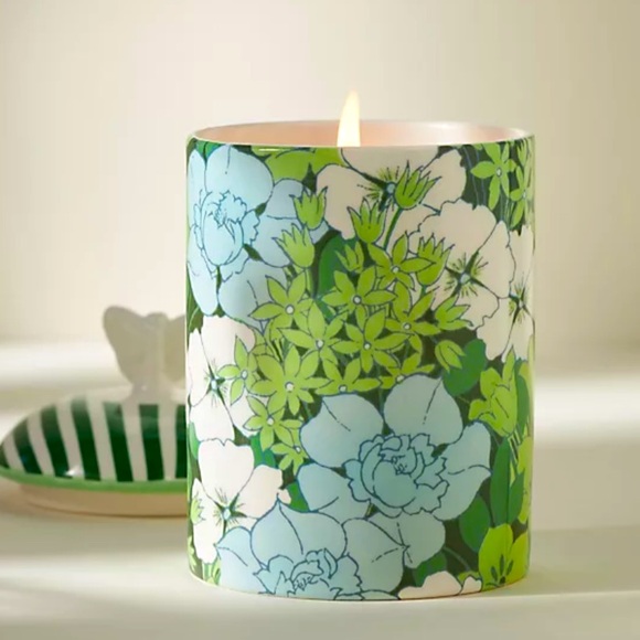 Lyla Fern Moss candle in a jar - Picture 2 of 5